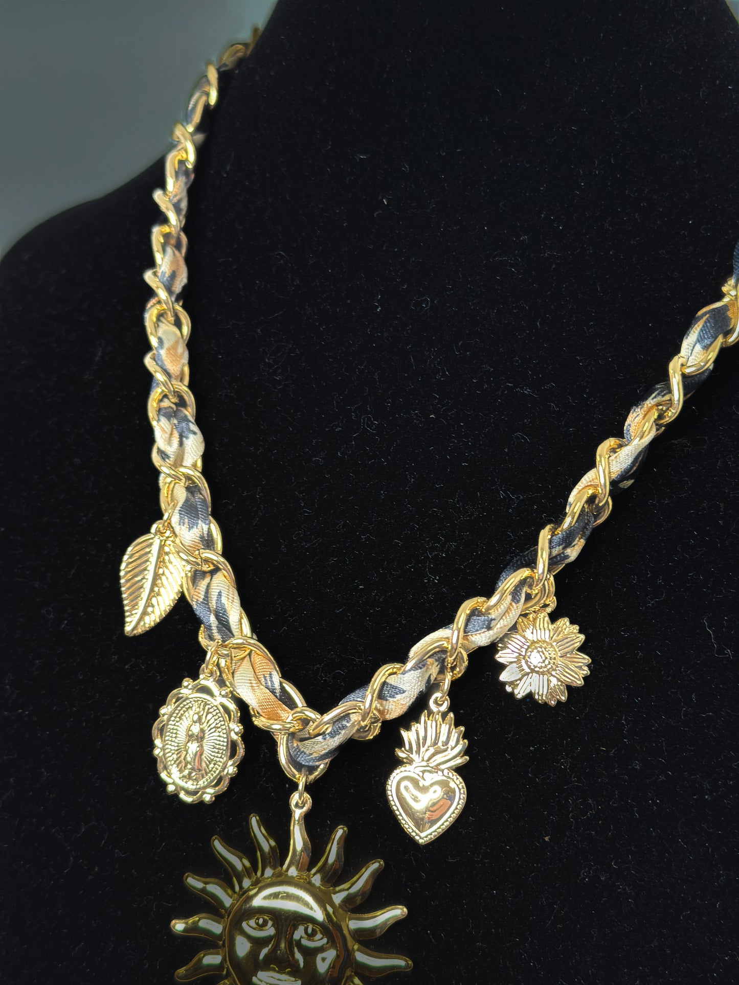 collier « soleil »