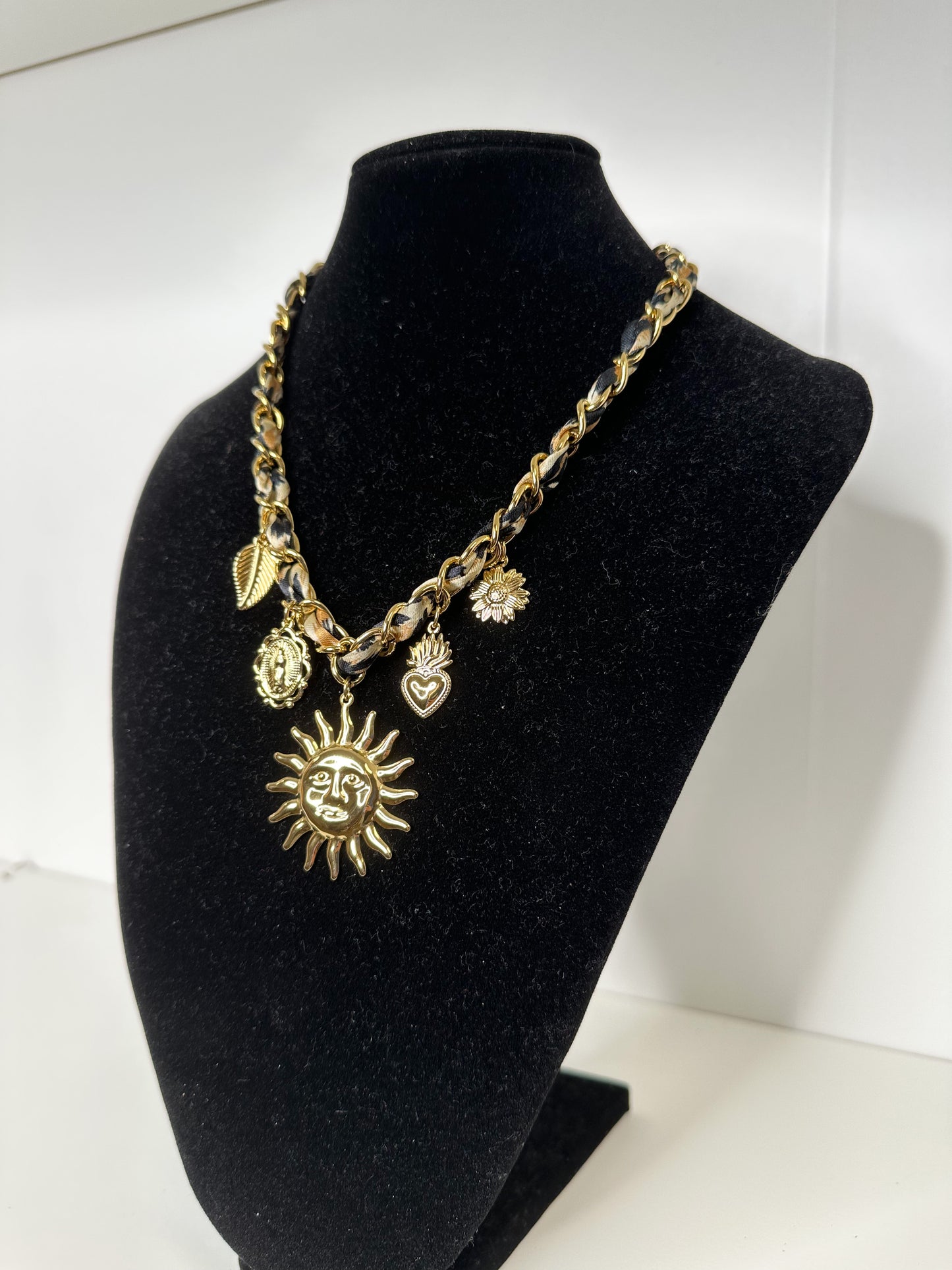 collier « soleil »