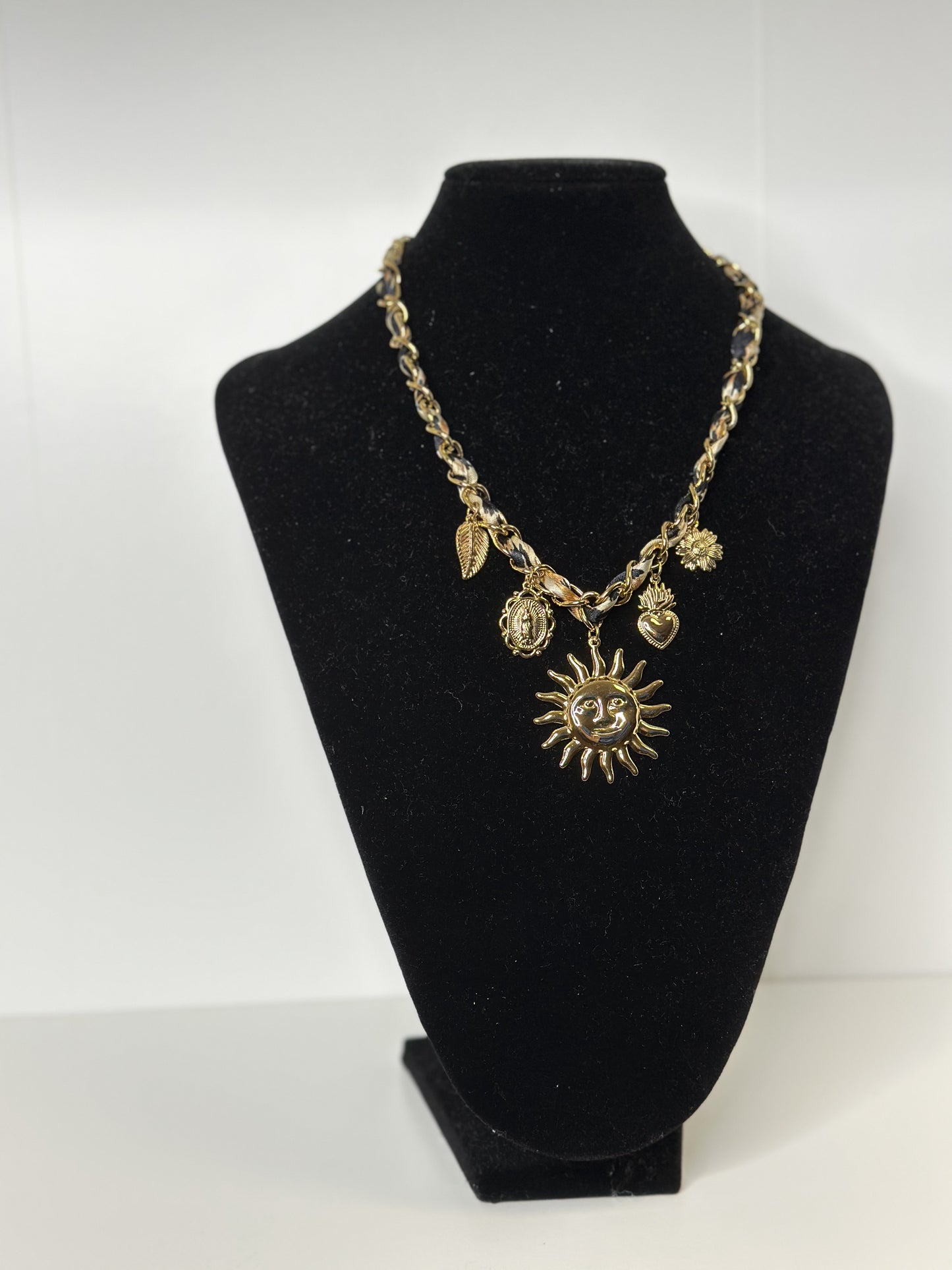 collier « soleil »