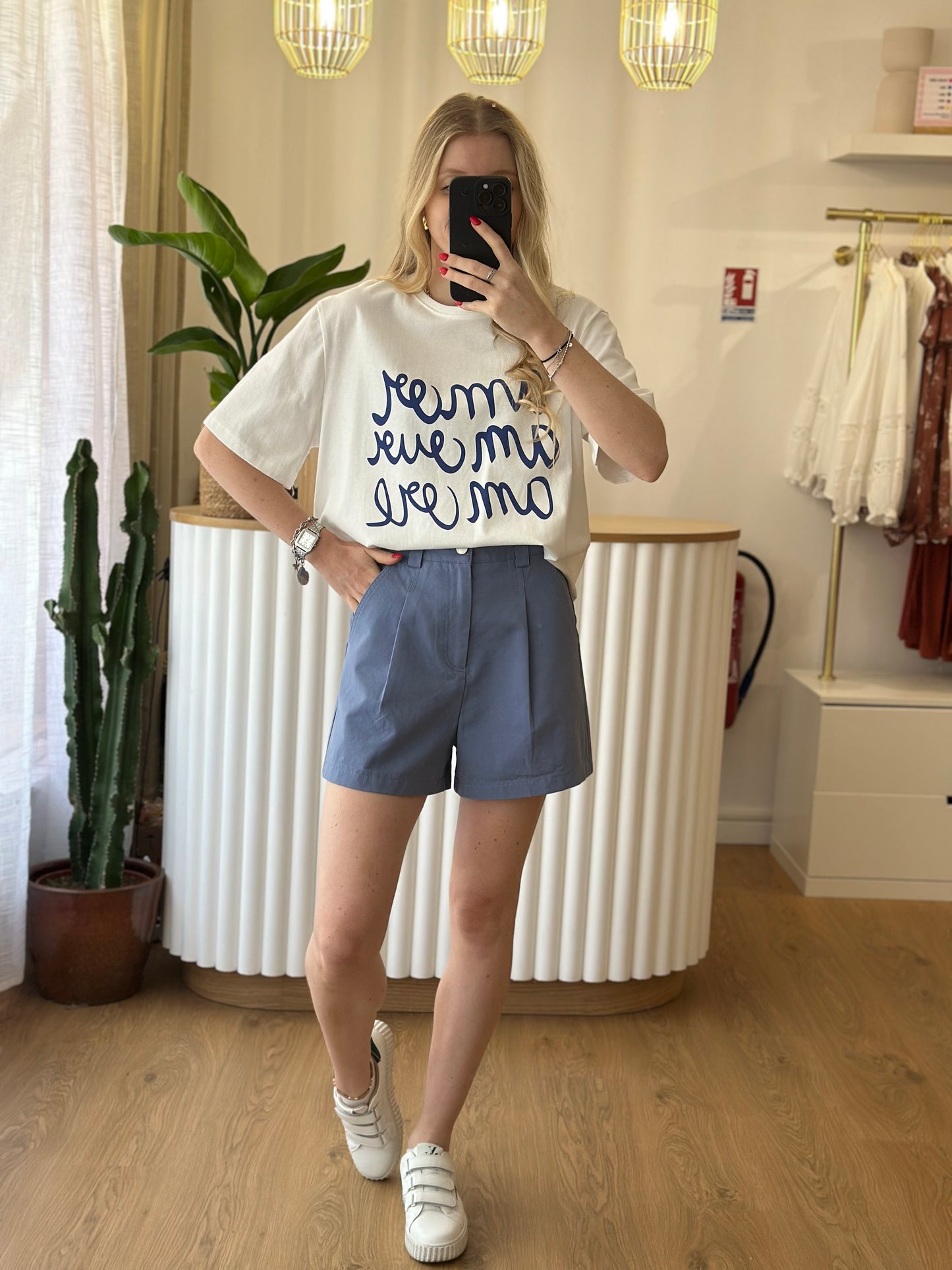 short bleu