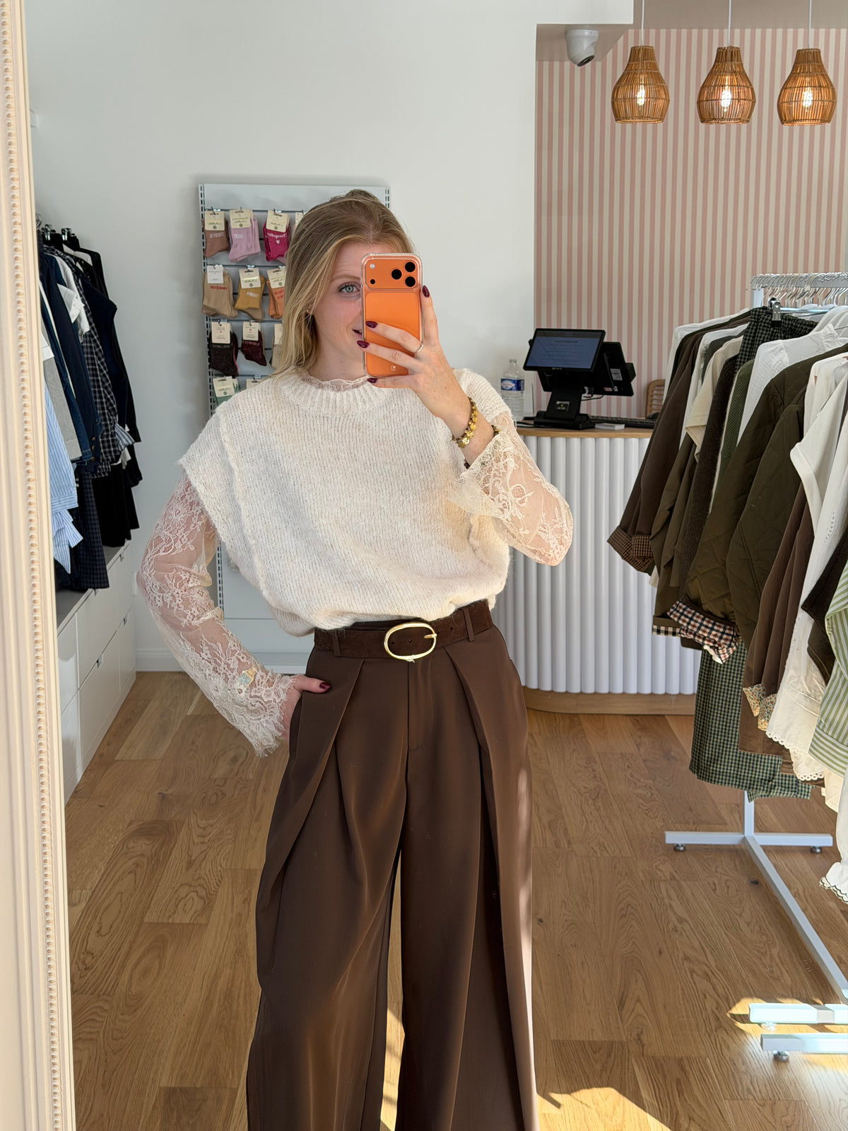 pull dentelle