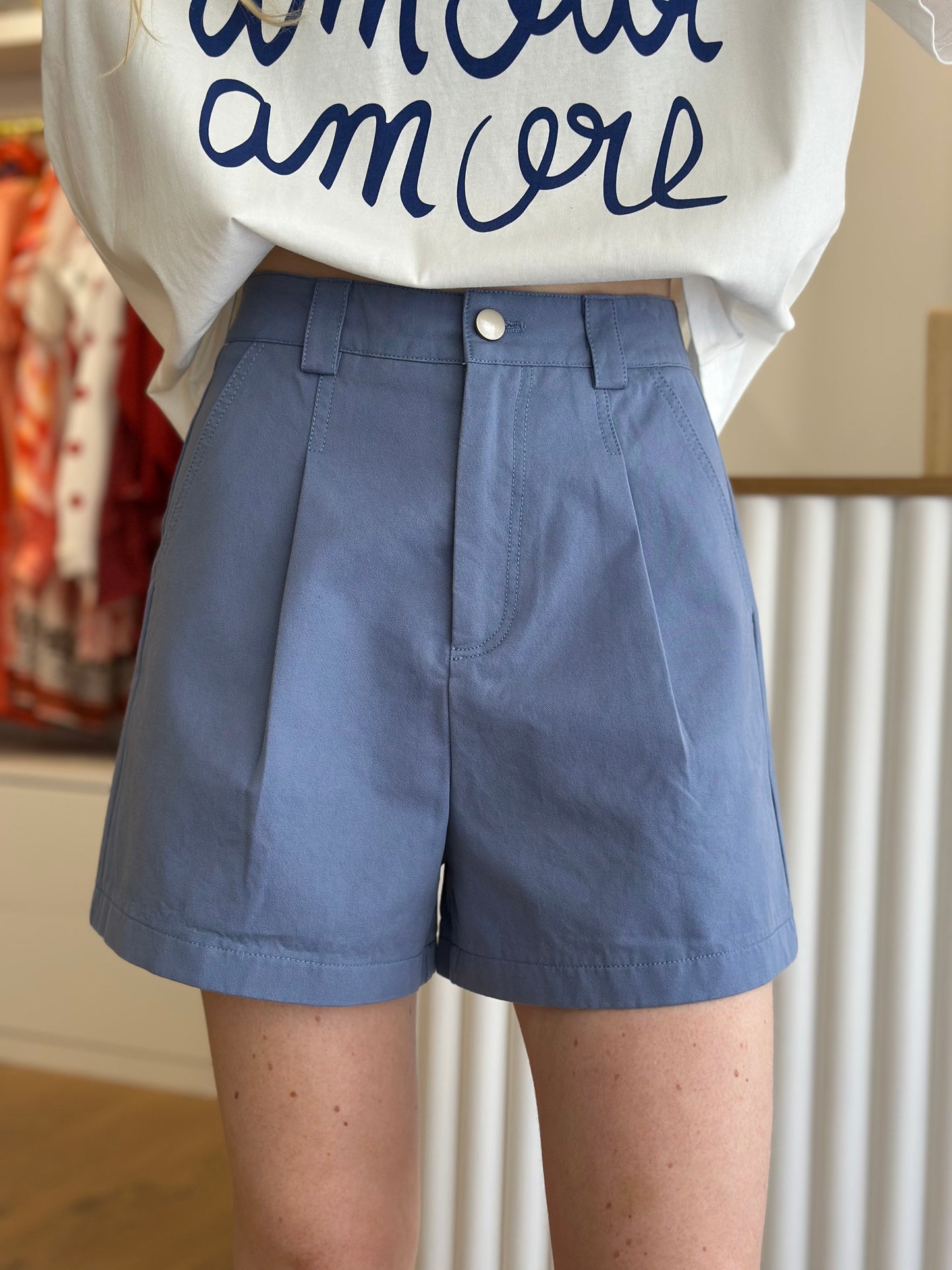 short bleu