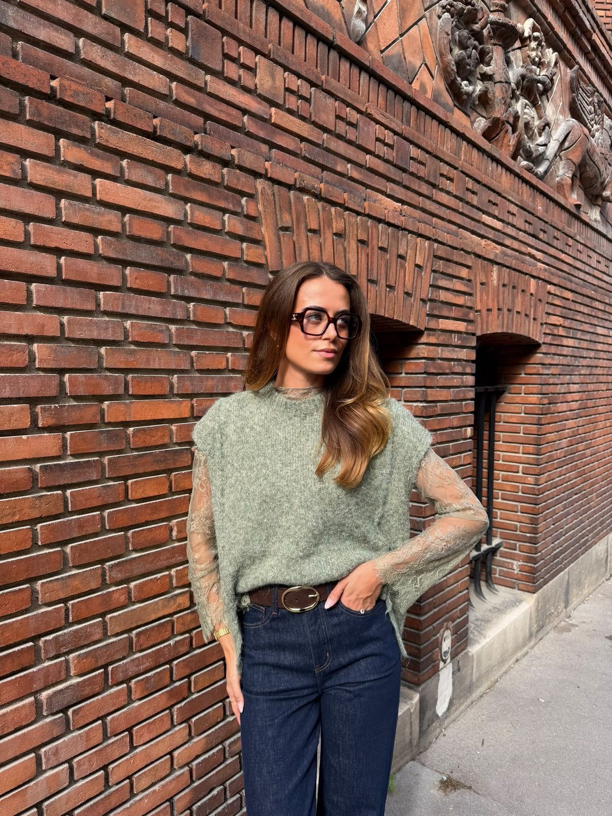 Pull dentelle